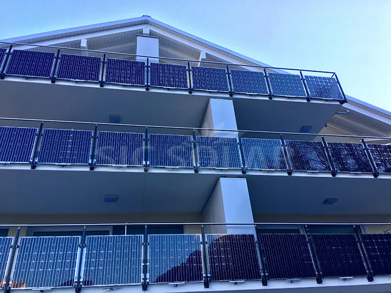 Regulowany wspornik układu słonecznego o mocy 15 kW w Grecji